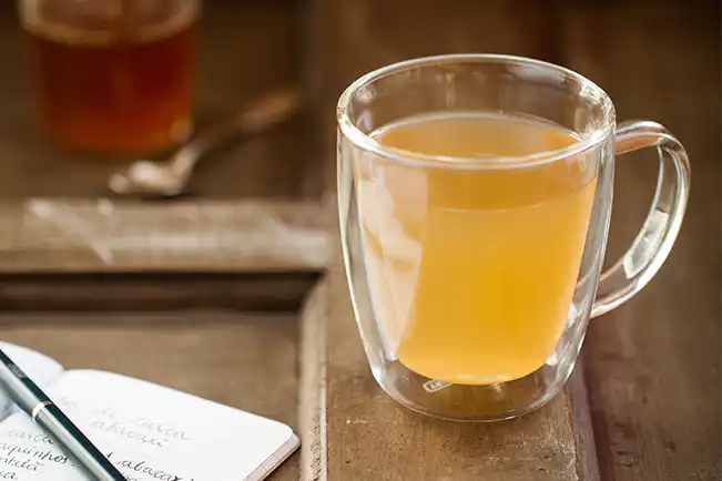 contraindicações do chá de casca de abacaxi