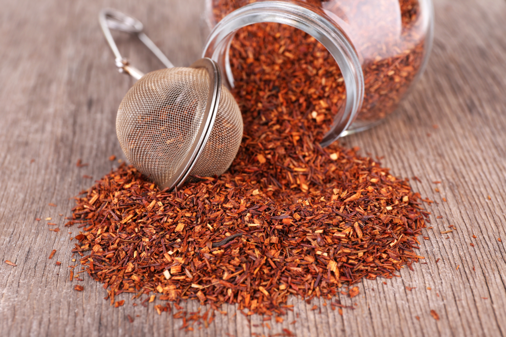 Rooibos vs. Chá Vermelho: Entenda as Diferenças e Benefícios
