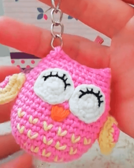 bonecos de fio para mochilas