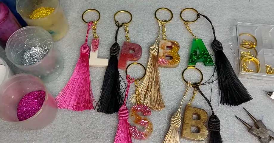 Dicas de Personalização para Chaveiros de Resina Corporativos