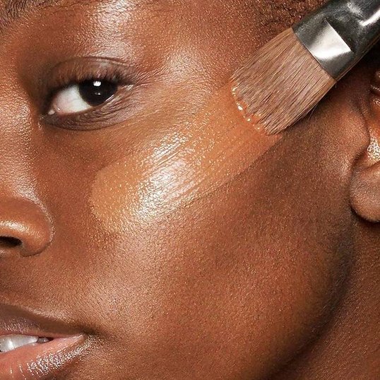 como aplicar base pele negra