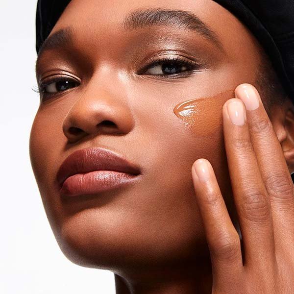 como aplicar base pele negra