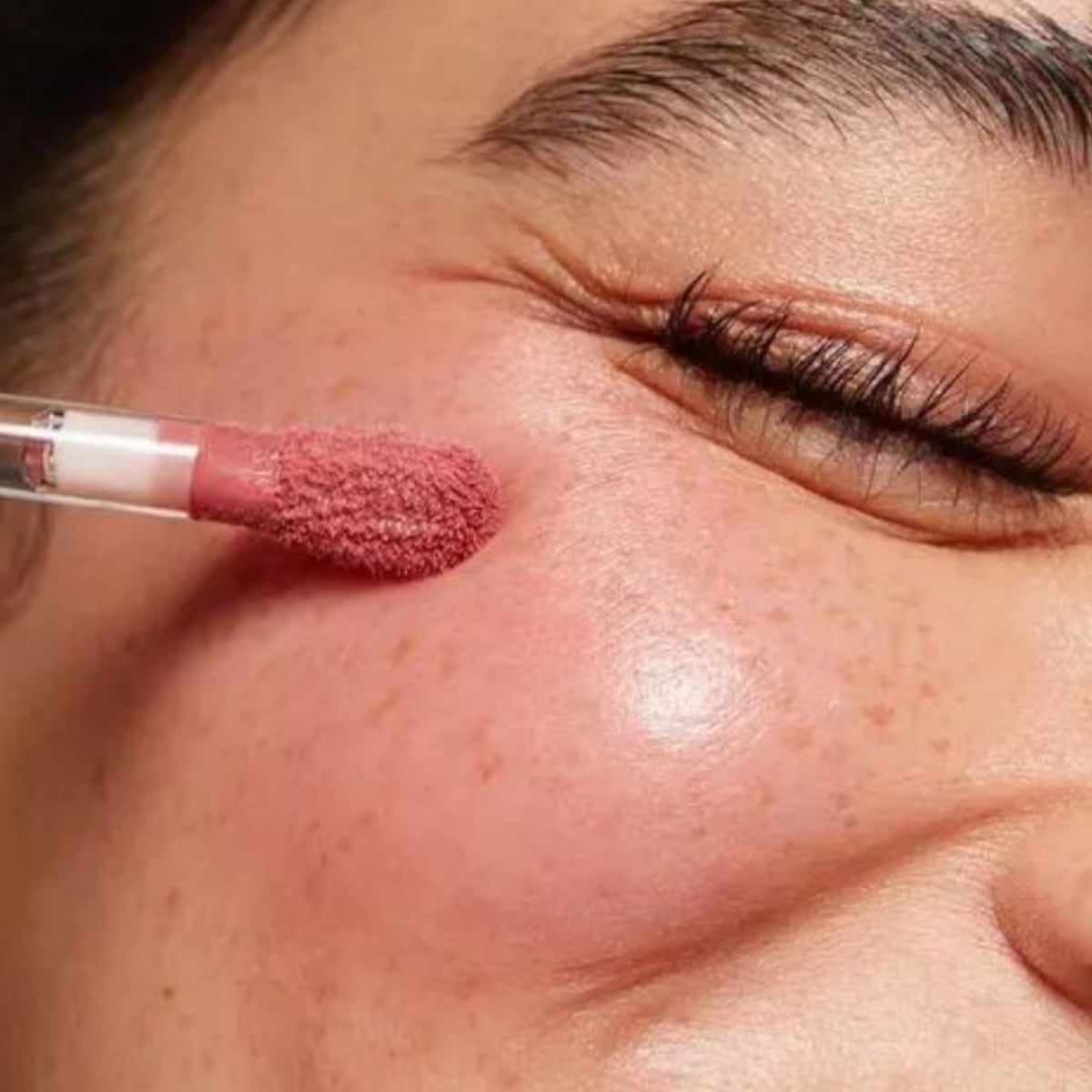 como aplicar blush líquido