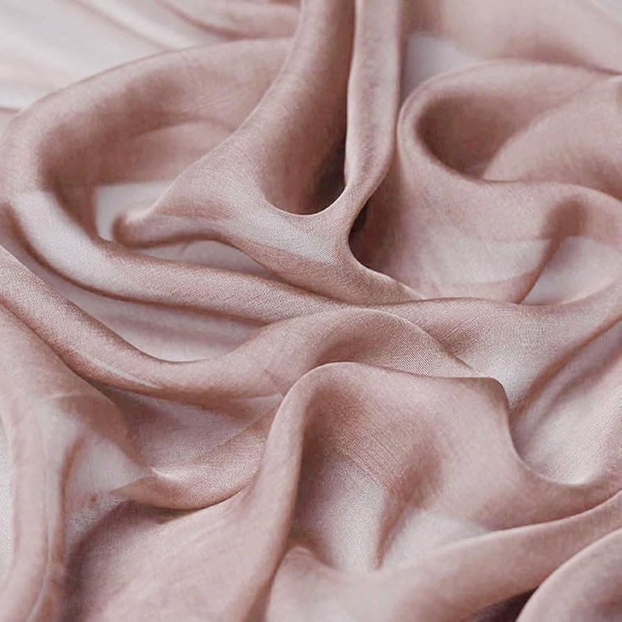 Como Manusear Seda: Dicas Essenciais para Corte e Estabilização