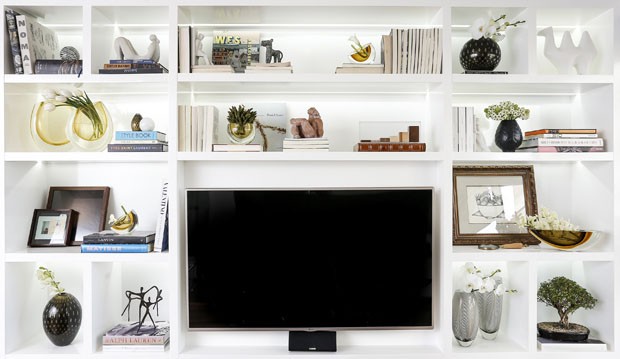 como decorar rack de sala