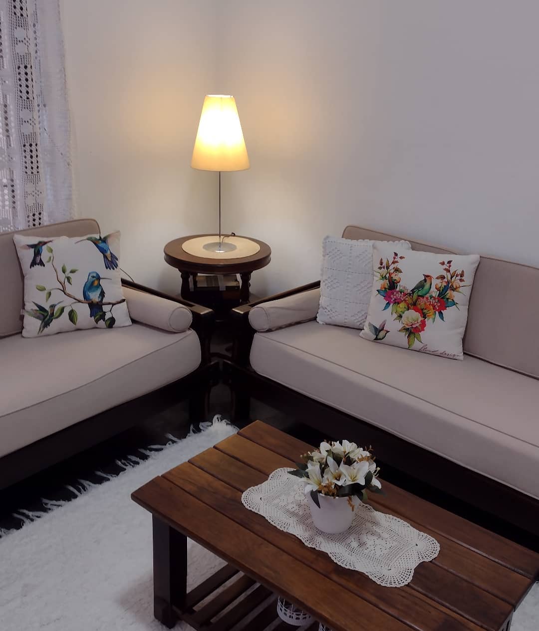 Iluminação na Decoração: Destaque Seus Móveis Herdados com Estilo