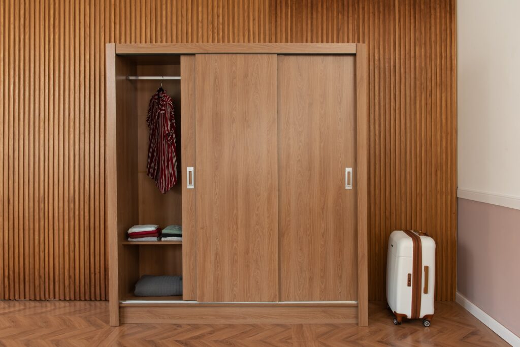 dobra de vestidos para viagem sem vincos