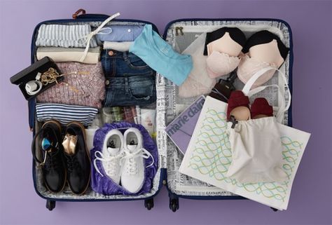 como dobrar vestidos para economizar espaço