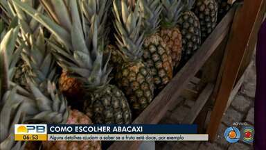 como escolher abacaxi doce
