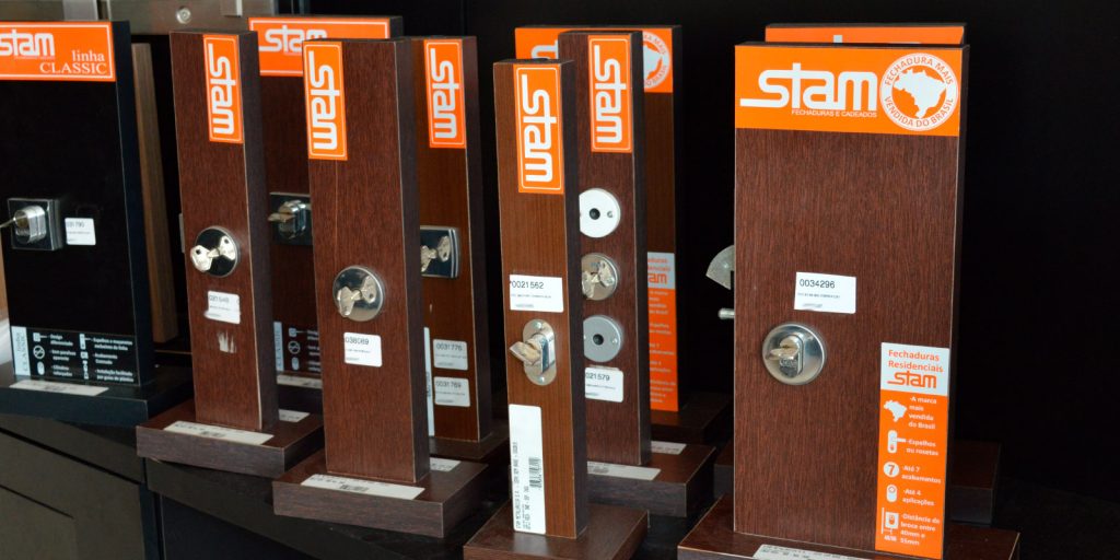 qual fechadura usar em porta de banheiro