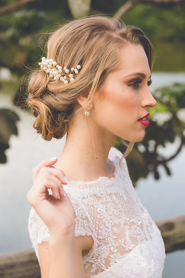 Penteados Ideais para Casamentos na Praia e Climas Quentes