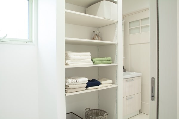 A importância da ventilação para prevenir mofo em ambientes fechados