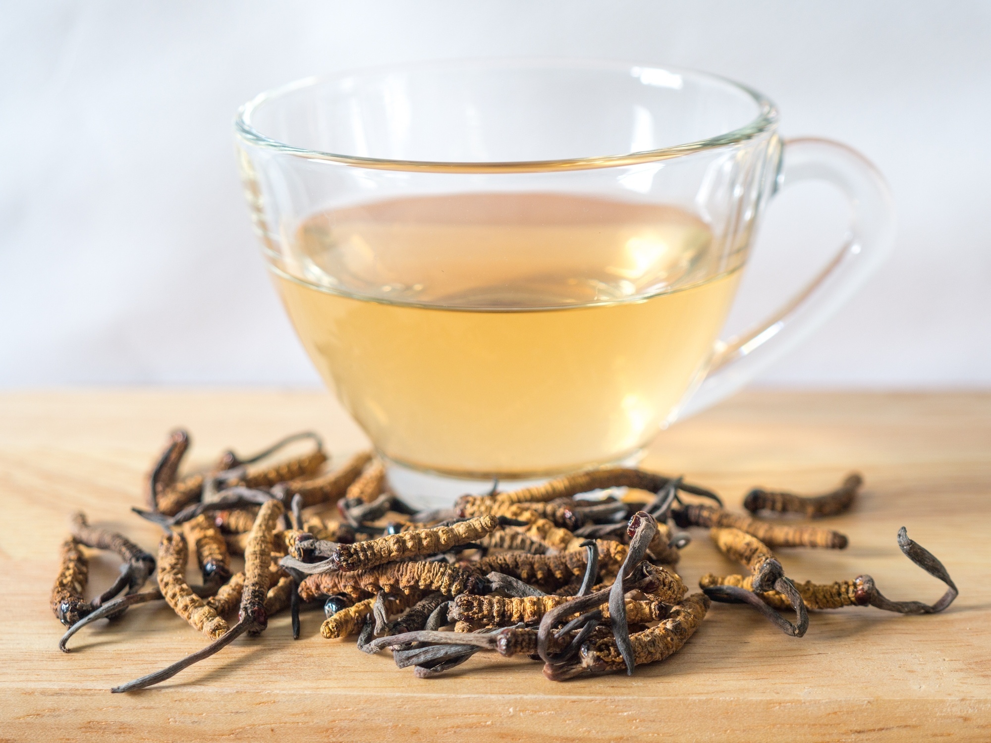 Mitos e verdades sobre chás para regular o ciclo