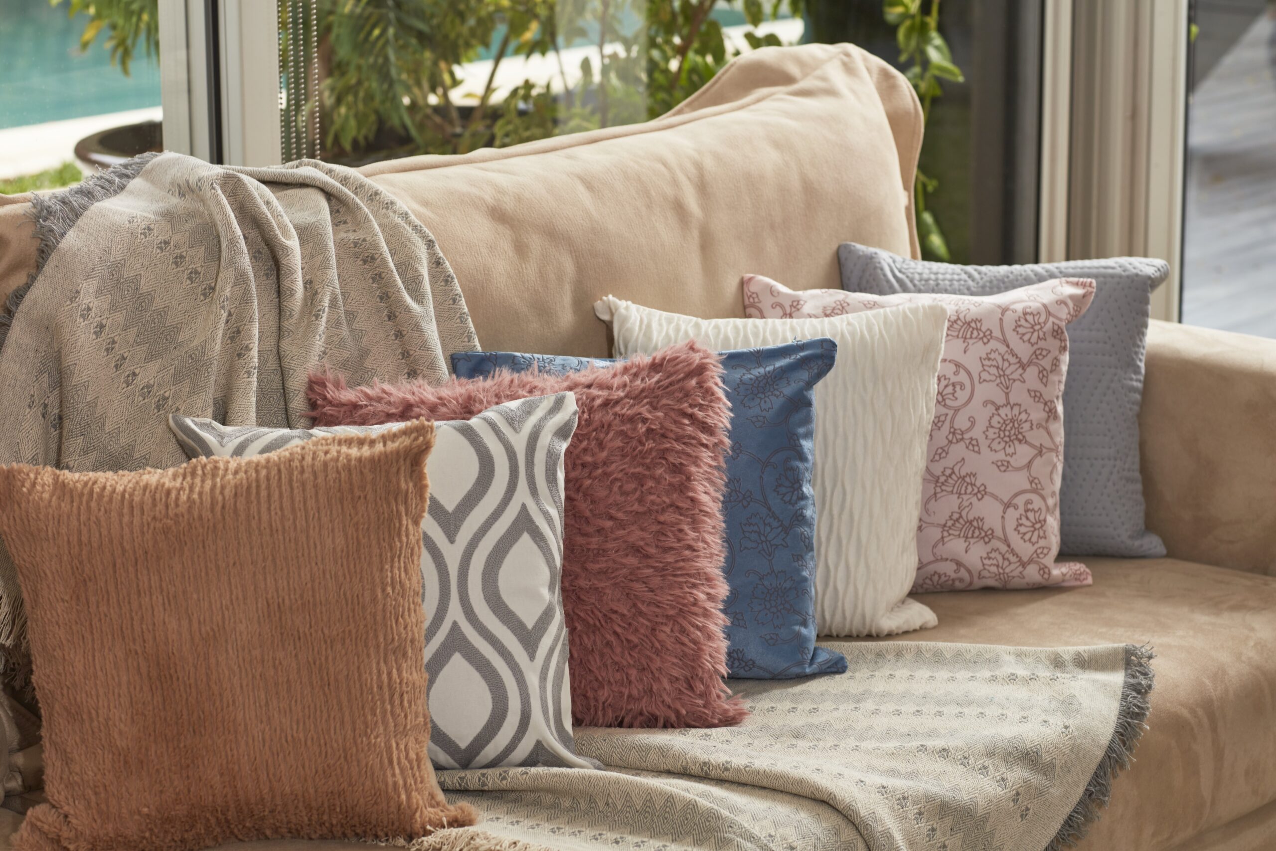 Guia completo de enchimentos para almofadas: qual o melhor?