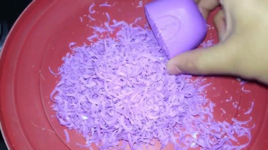 perfumar roupas com amaciante caseiro