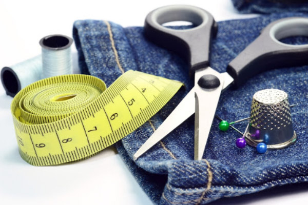 como fazer consertos de roupas