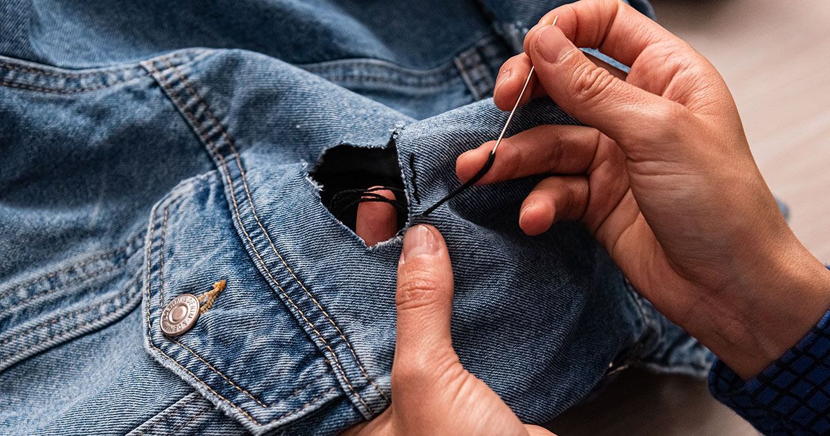 como fazer consertos de roupas