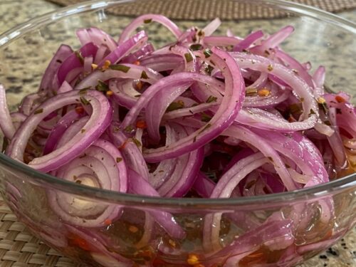 conserva de cebola roxa em vinagre de maçã
