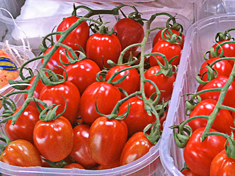 Ideias de Petiscos Rápidos e Charmosos com Tomate Cereja