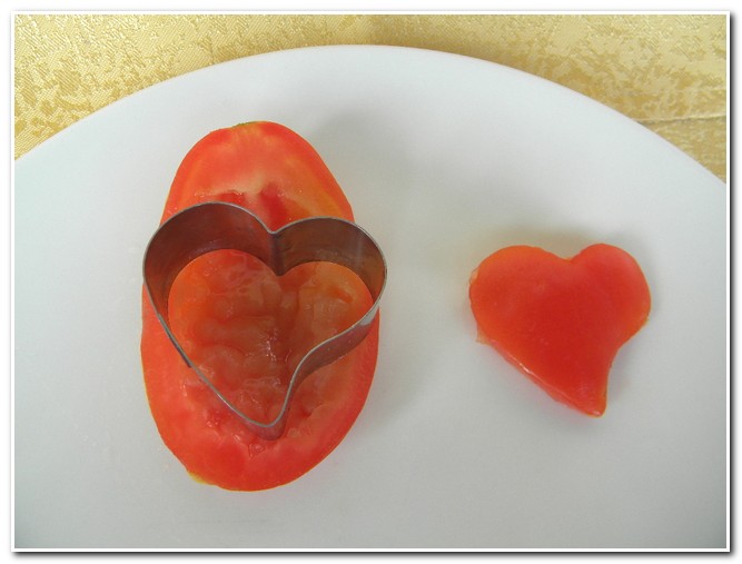 Receita de Espetinhos Divertidos com Corações de Tomate