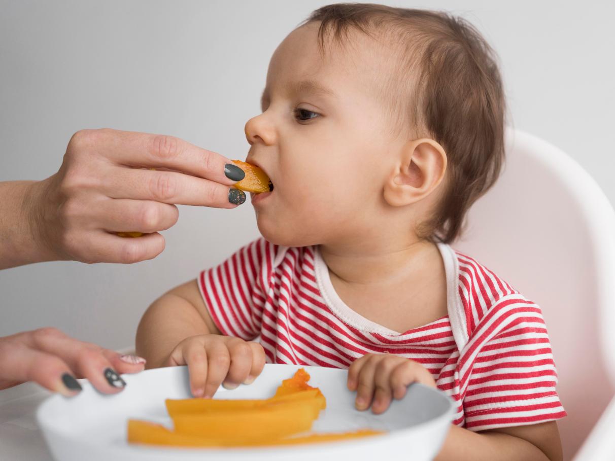 Guia Completo de Cortes Seguros para Introdução Alimentar Participativa