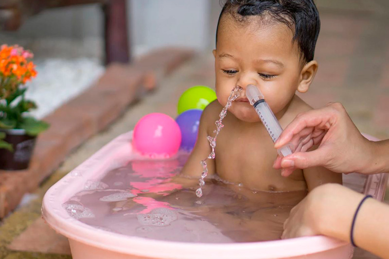 Como Prevenir Otites e Sinusites no Bebê com a Higiene Nasal Correta