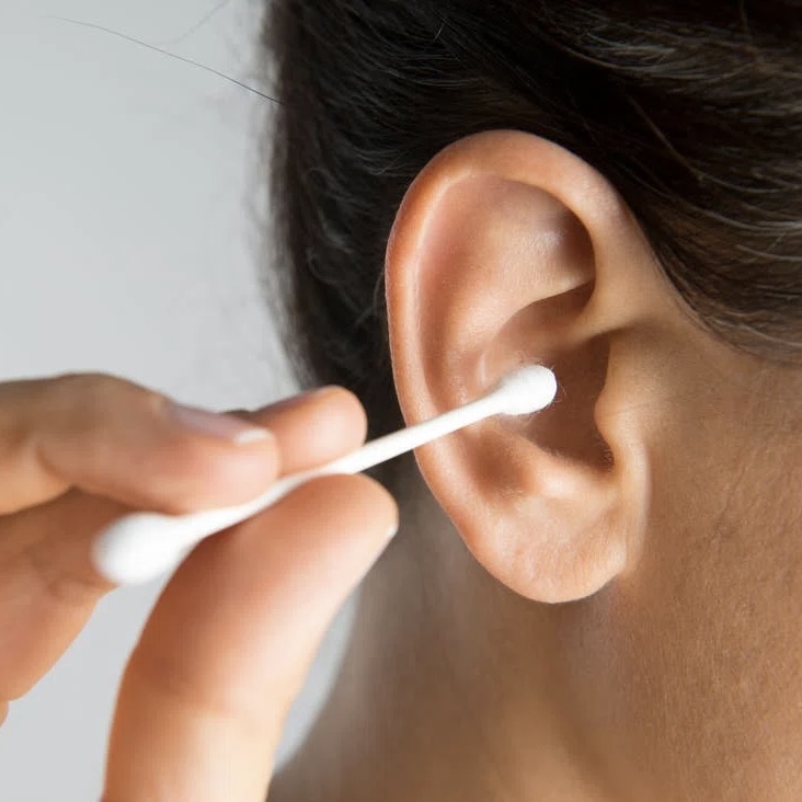 como fazer lavagem ouvido