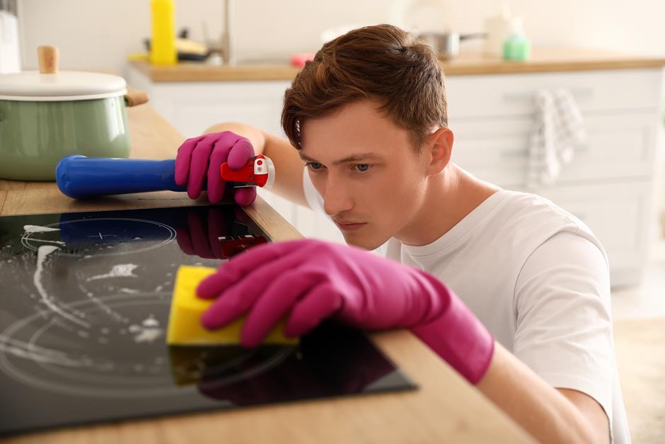 Limpeza Pós-Incêndio: Removendo Fuligem e Odor de Fumaça de Forma Eficaz