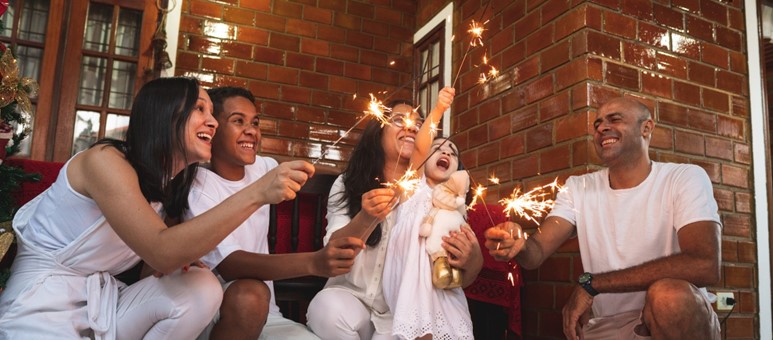 Como Fazer Noite de Jogos em Família Animada