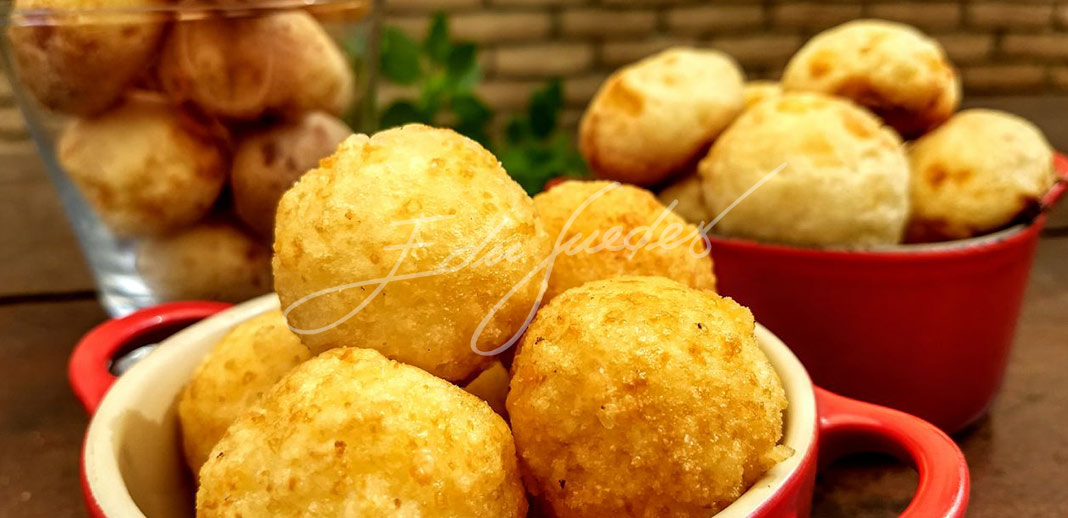 pão de queijo frito com polvilho doce