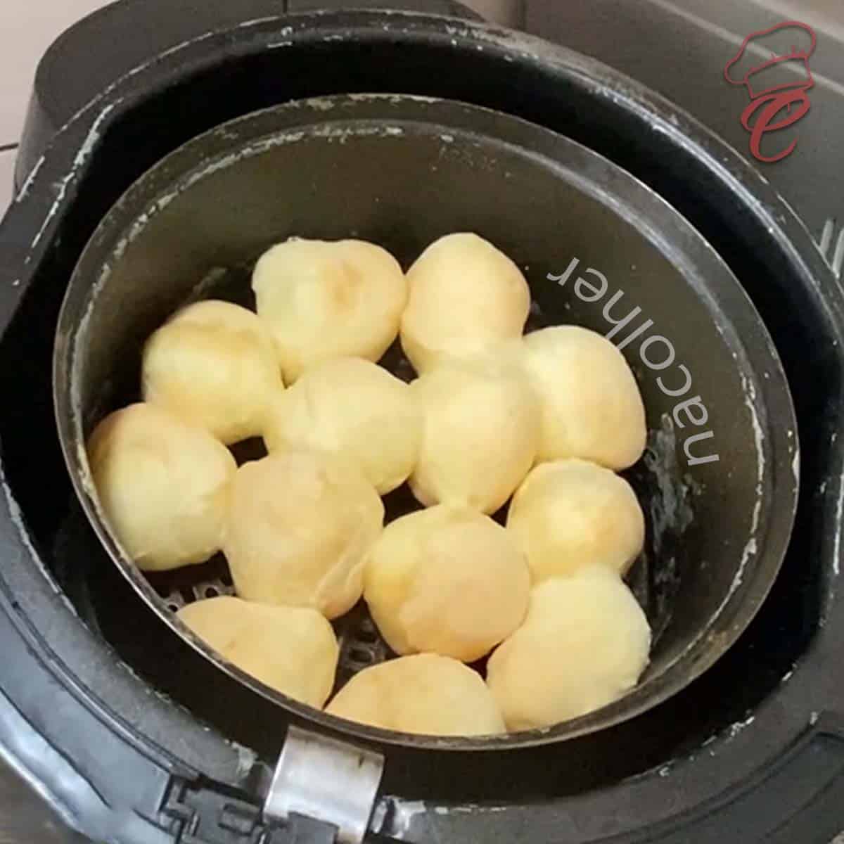 como fazer pão de queijo congelado na airfryer