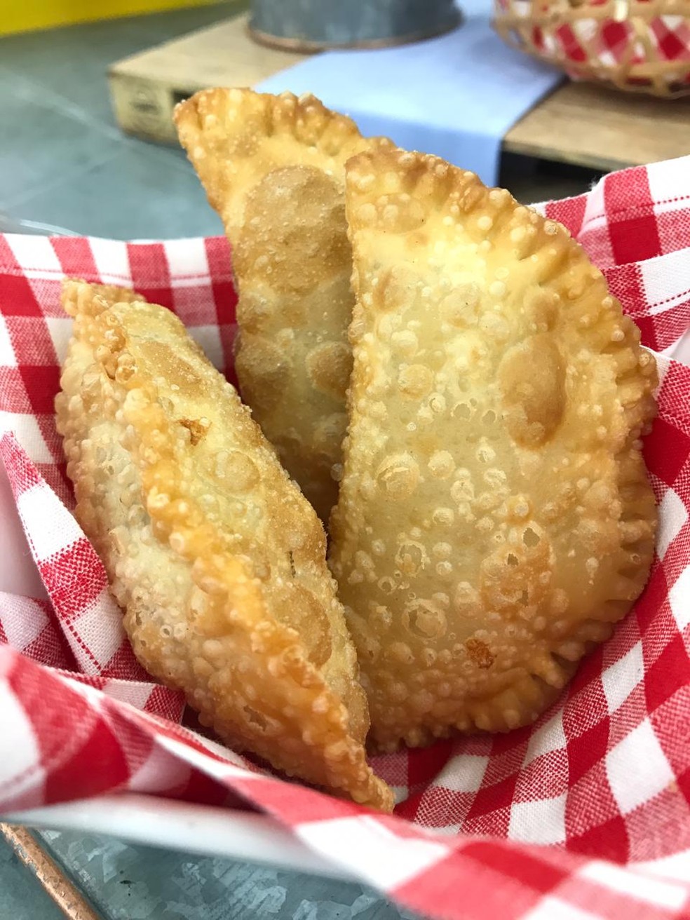 receita de pastel de feira crocante