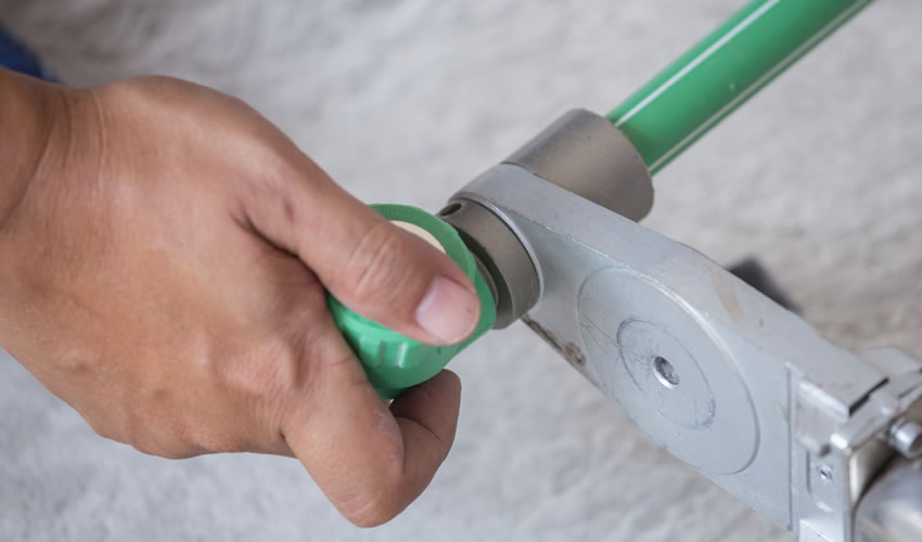 Economize Água e Dinheiro: Manutenção Preventiva para Evitar Problemas Hidráulicos