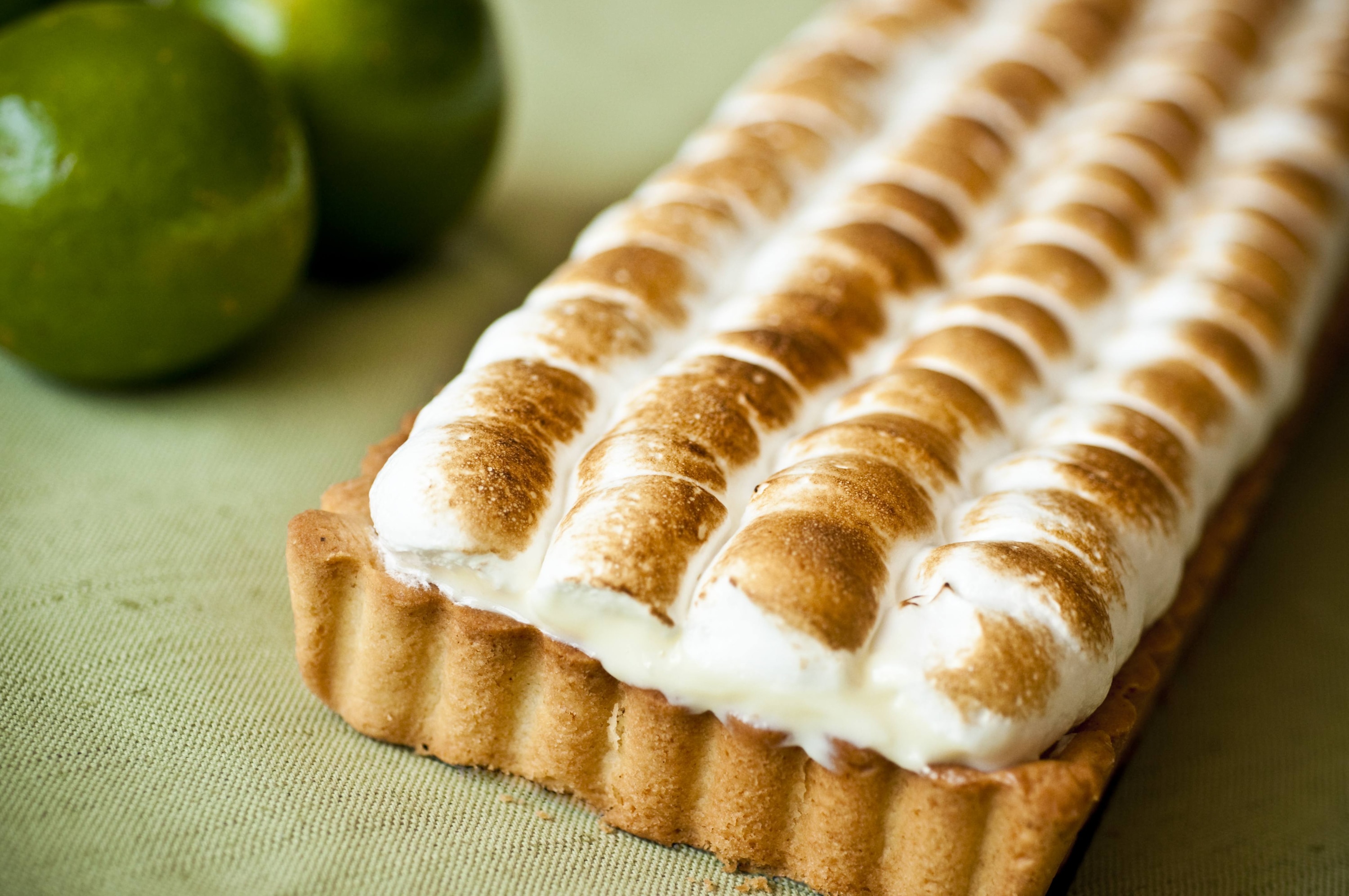 receita fácil de tortinha de limão com merengue