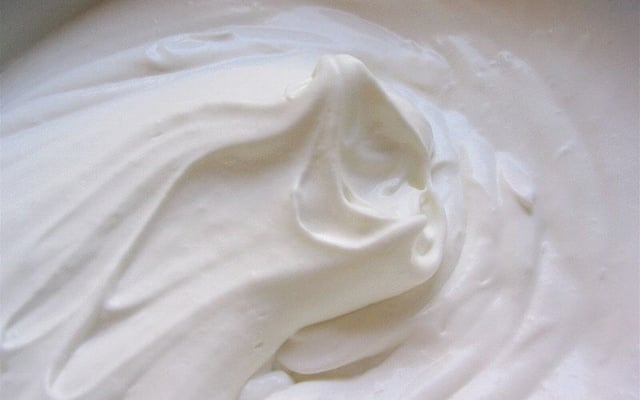 Como escolher o creme de leite ideal para chantilly