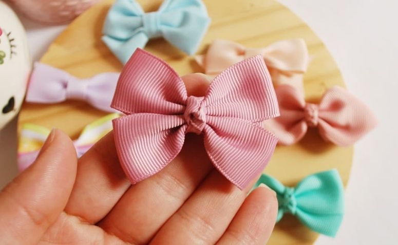 laço de tecido estruturado com retalhos