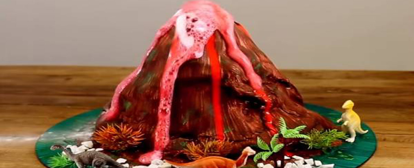 Como Decorar seu Vulcão Caseiro com Materiais Reciclados