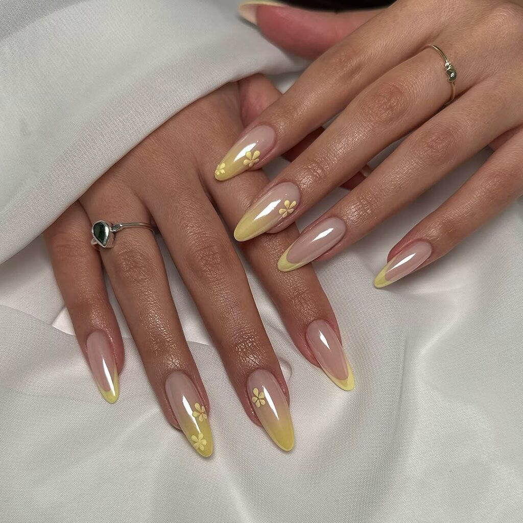 unha amendoada com gel