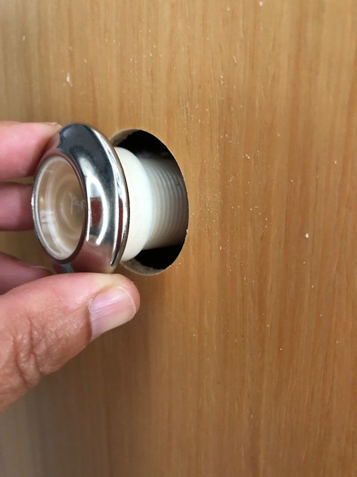 ferramentas para instalar olho magico