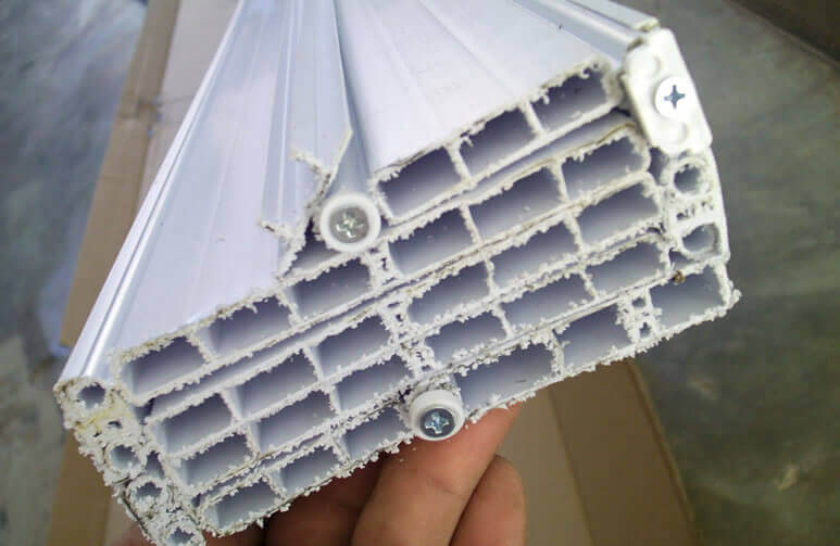 como instalar porta sanfonada em banheiro