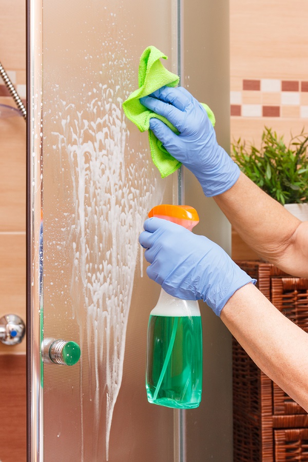 como limpar box de banheiro