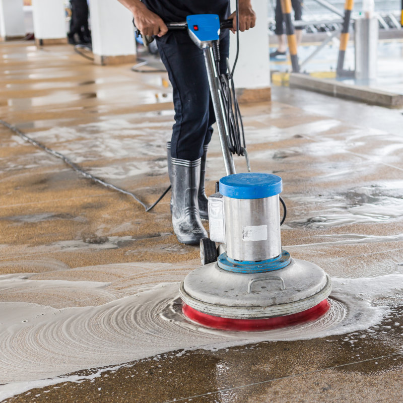 limpeza de limo em pedras