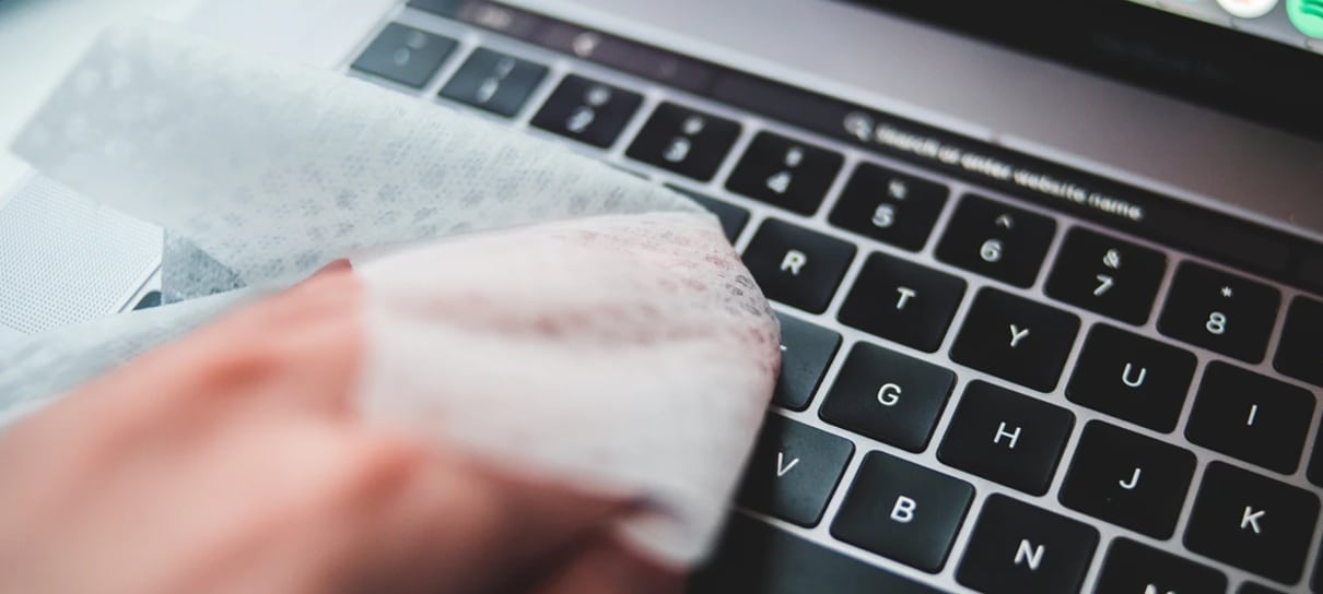 como limpar teclado mecânico sem desmontar