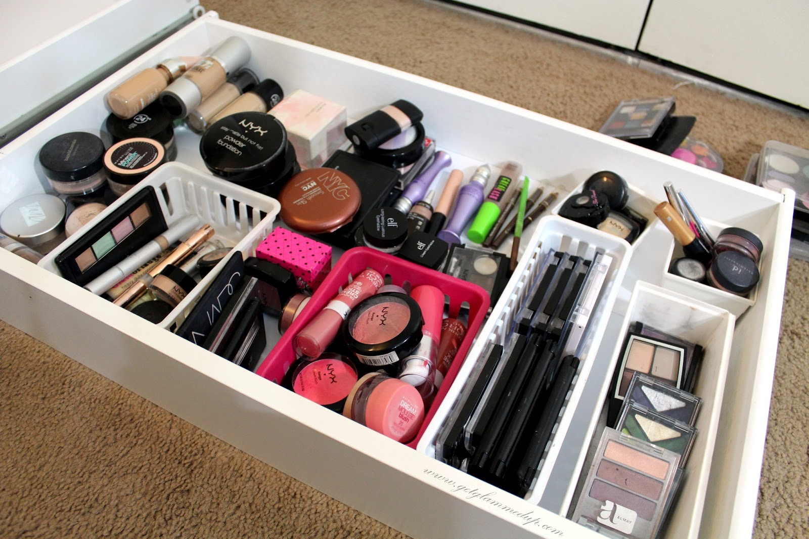 5 organizadores de maquiagem baratos que você pode fazer em casa