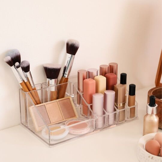 A validade dos seus cosméticos: saiba quando é hora de descartar