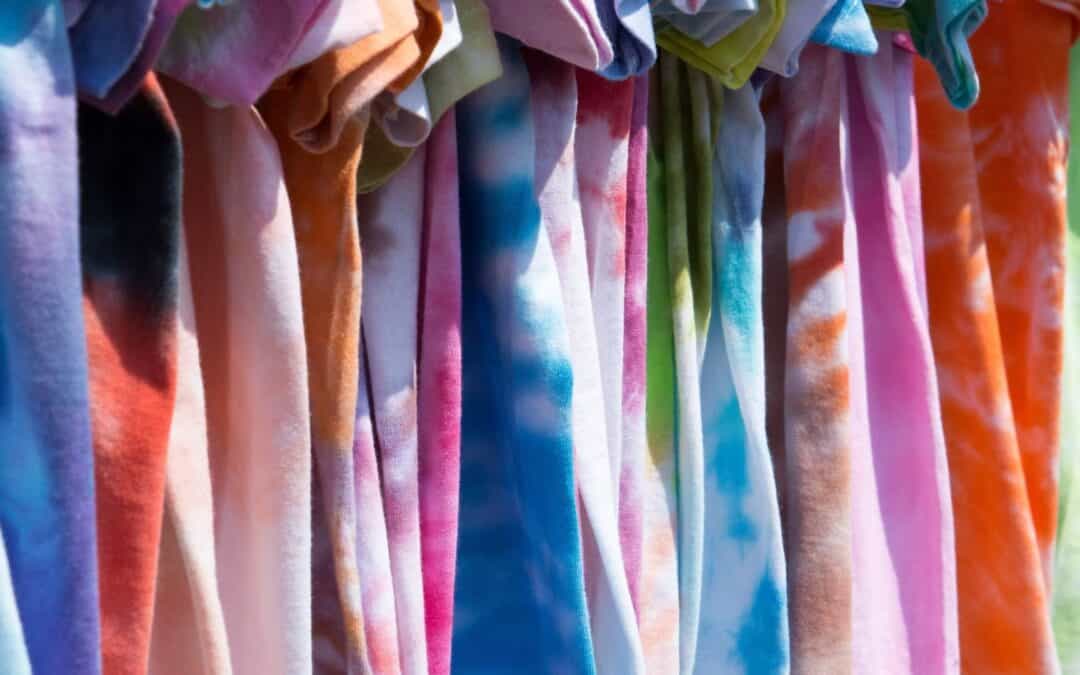 Como Cuidar de Roupas Tingidas para Prolongar a Vida da Cor