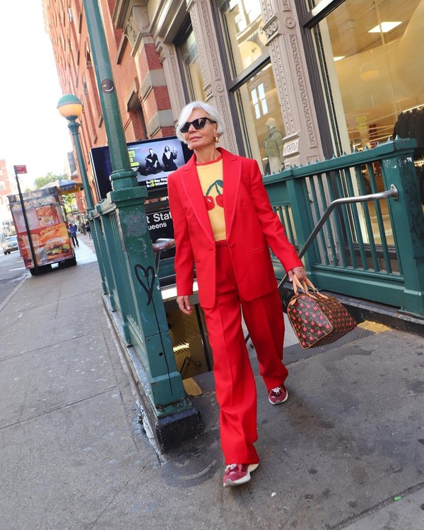 como usar calca pantalona com tenis