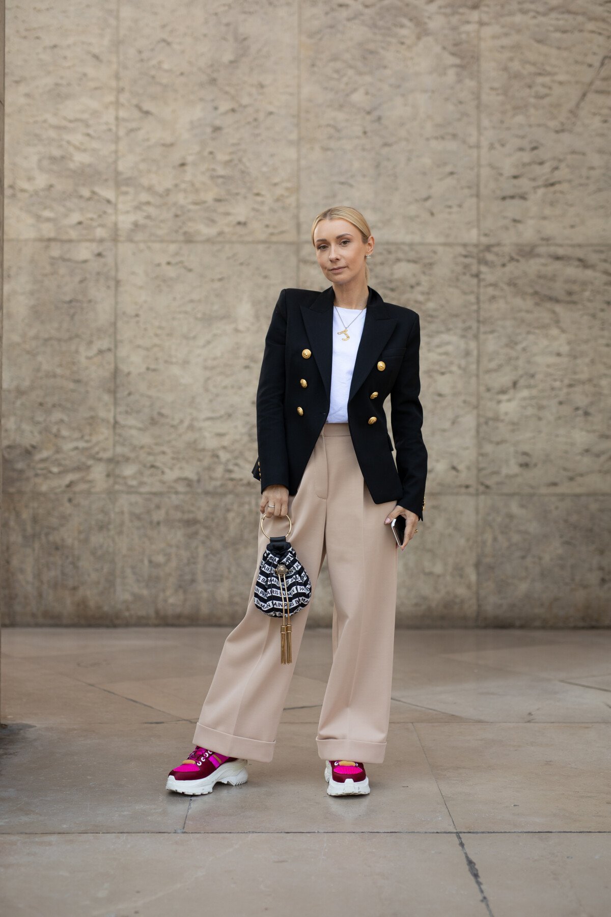 Como equilibrar as proporções do look com calça pantalona