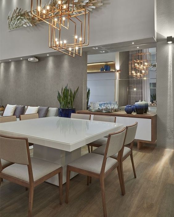 o que o espelho reflete para ampliar o ambiente