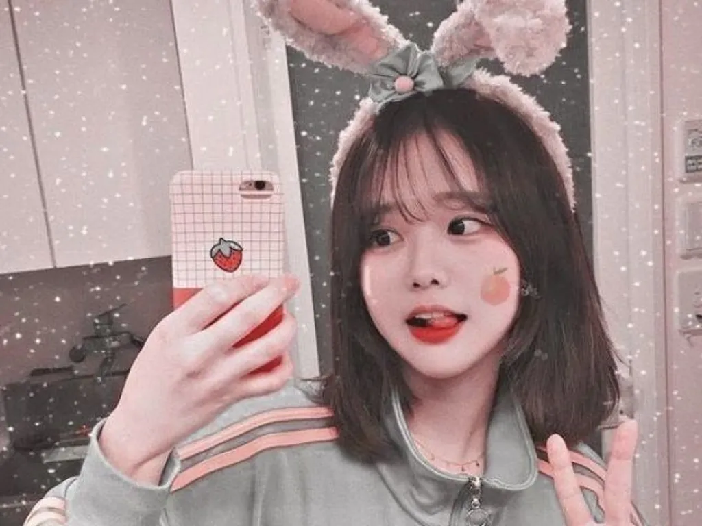 Penteados Coreanos Fofos: Da Franja 'See-Through Bang' aos Laços Delicados